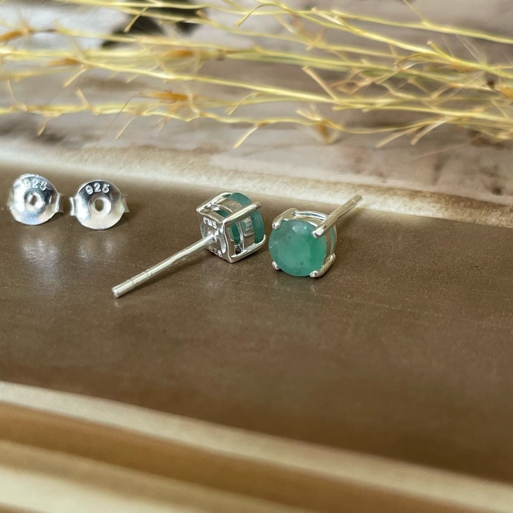 925 Sterling Silver Natural Emerald Stud Earrings!!  “Royal Delicacies” - Picture 11 of 17